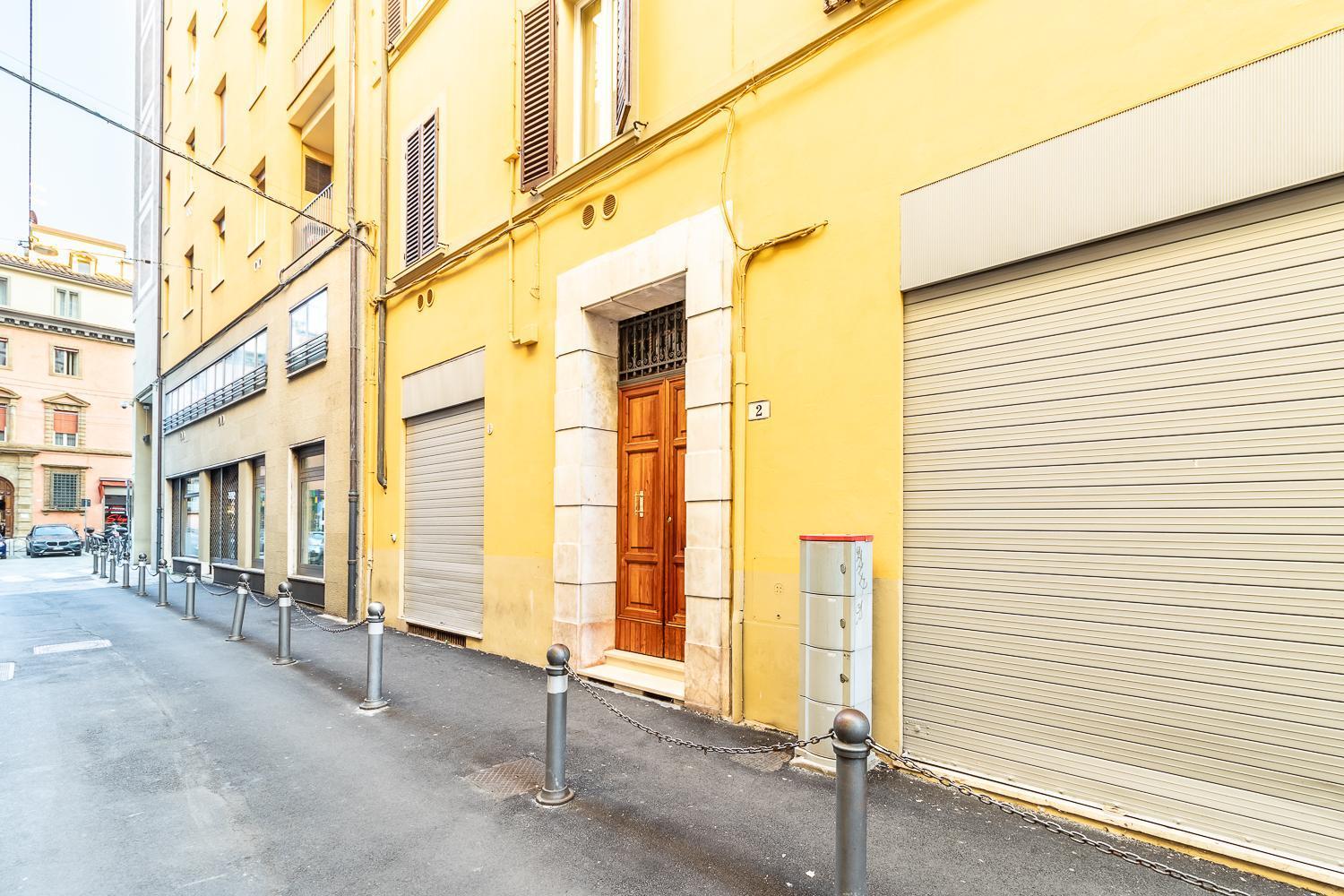 Spacious Apt With Kitchenette, Near Piazza Maggiore ボローニャ エクステリア 写真