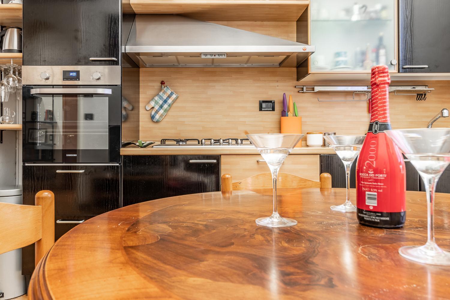 Spacious Apt With Kitchenette, Near Piazza Maggiore ボローニャ エクステリア 写真